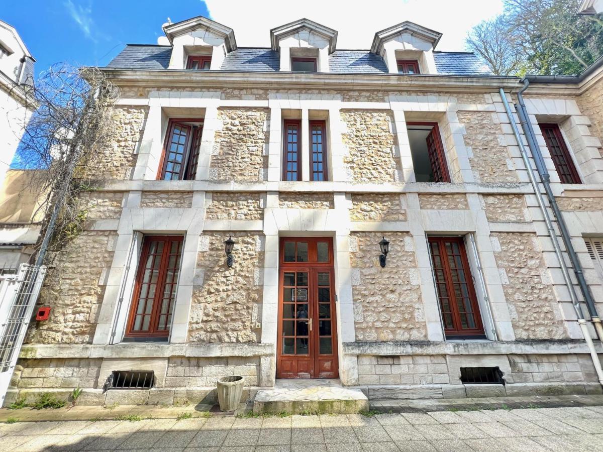 Le Blossac, A 300M Du Centre Ville - Wifi Poitiers Exterior photo